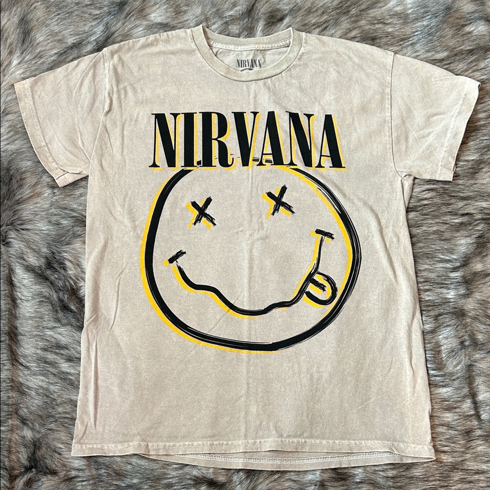 NWOT Nirvana Smiley Face Concert Band Tee Mineral Wash Gray Medium